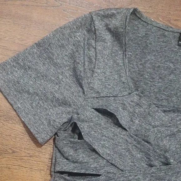 SHEIN Heather Gray Short Sleeve Top - Picture 4 of 10
